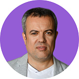 Александр Наумов